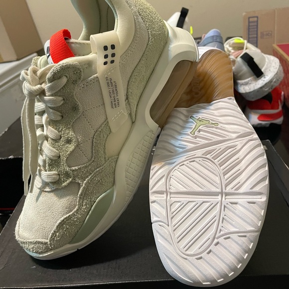 Air Jordan MA2 'Honeydew' CV8122-300 Men Basketball Shoes Sz 8 Like New no box - Picture 5 of 9